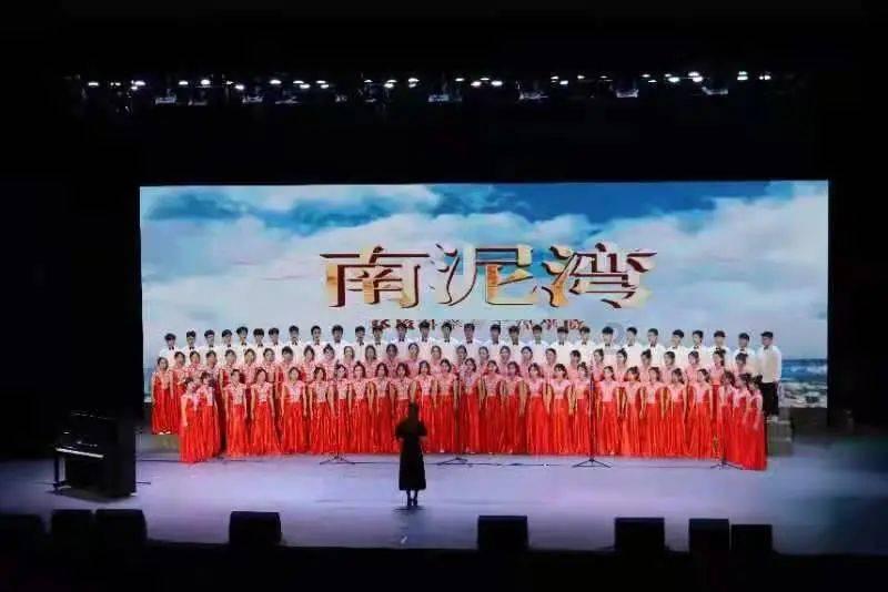 中瑙复交对瑙鲁国家和人民具有重要意义——访瑙鲁外长安格明